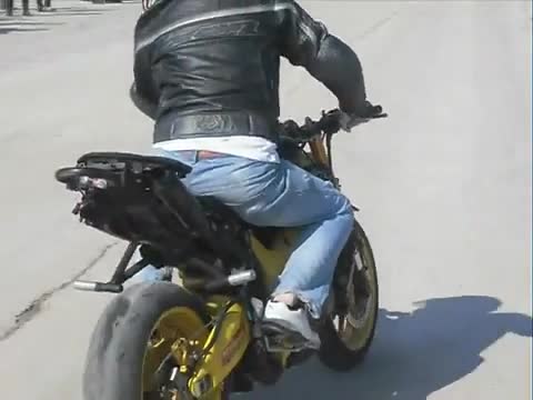 Моторист се гаври с полицаите 22.03.2012 Леново