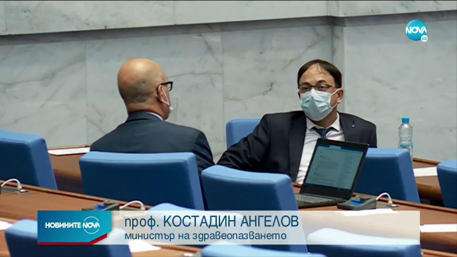 Здравният министър упрекна депутати, че не носят маски в НС