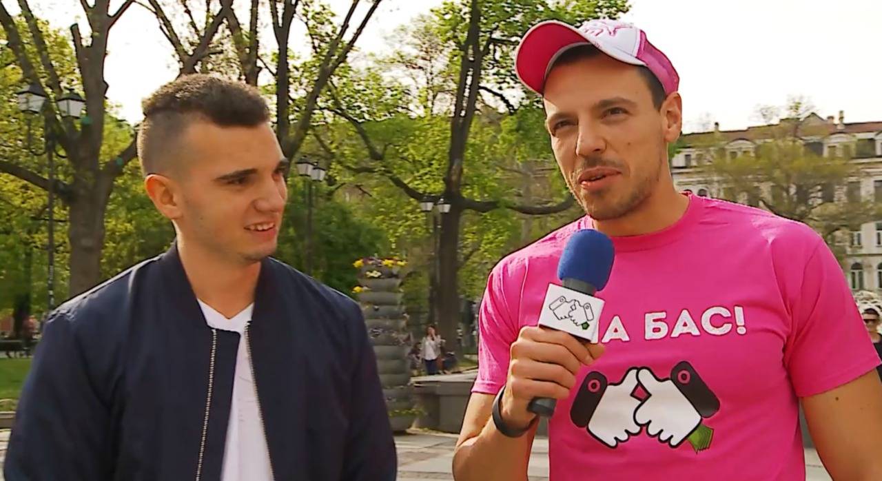 Колко яйца ще погълнеш без да...върнеш ? (А на бас)