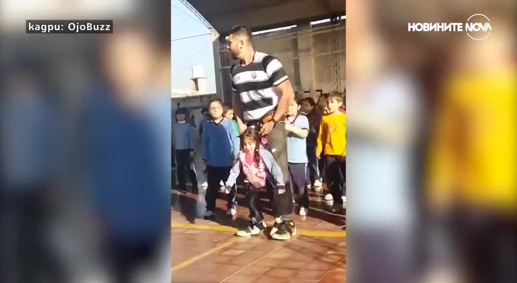 Как болно момиче танцува благодарение на своя учител