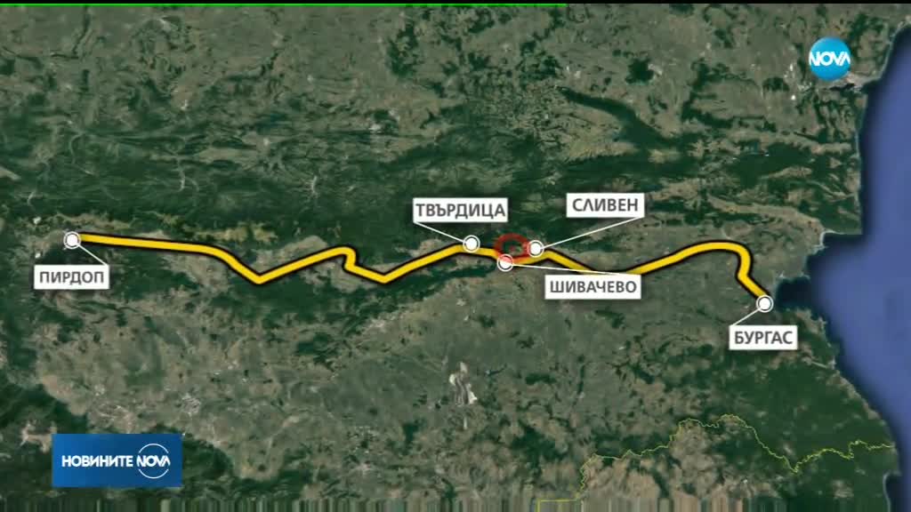 Два вагона от товарен влак са дерайлирали край сливенското село Шивачево
