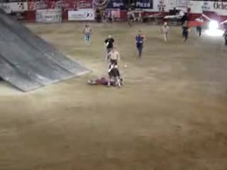 Кофти Падане От Рампа С Атв