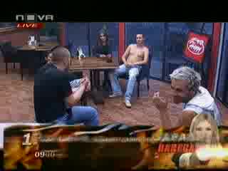 Страсната гей целувка с език между Стоян и Цветелин - Big Brother Family 12.04.2010