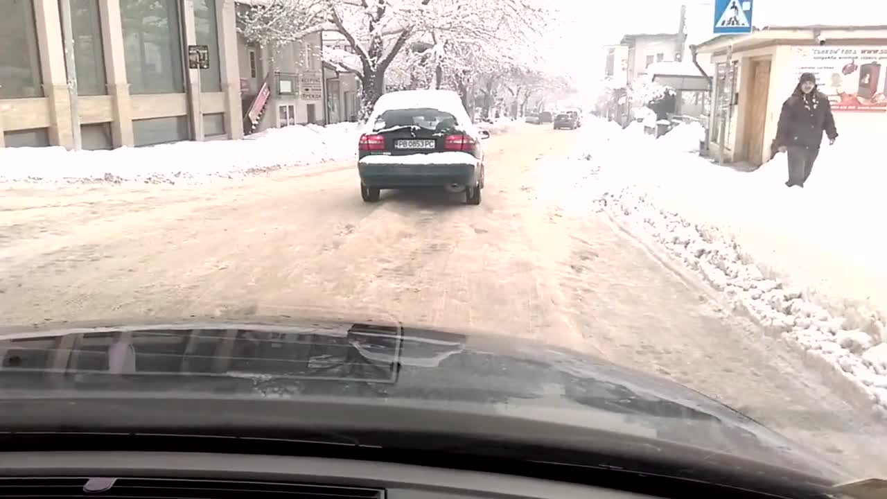 Непочистени улици в Карлово