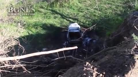 Кола падна и изгоря в пропаст на пътя Симитли-Банско