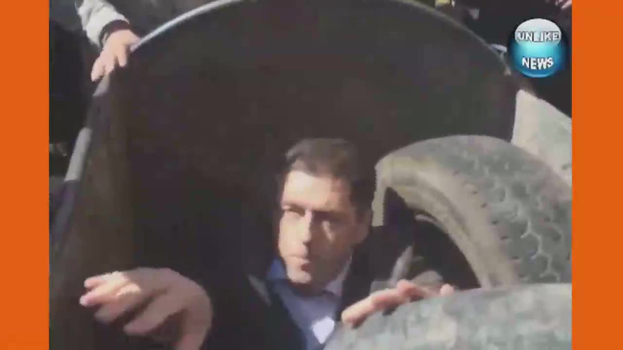 Как хвърлят депутатите в боклука в Украйна, време е и в България да направим това!