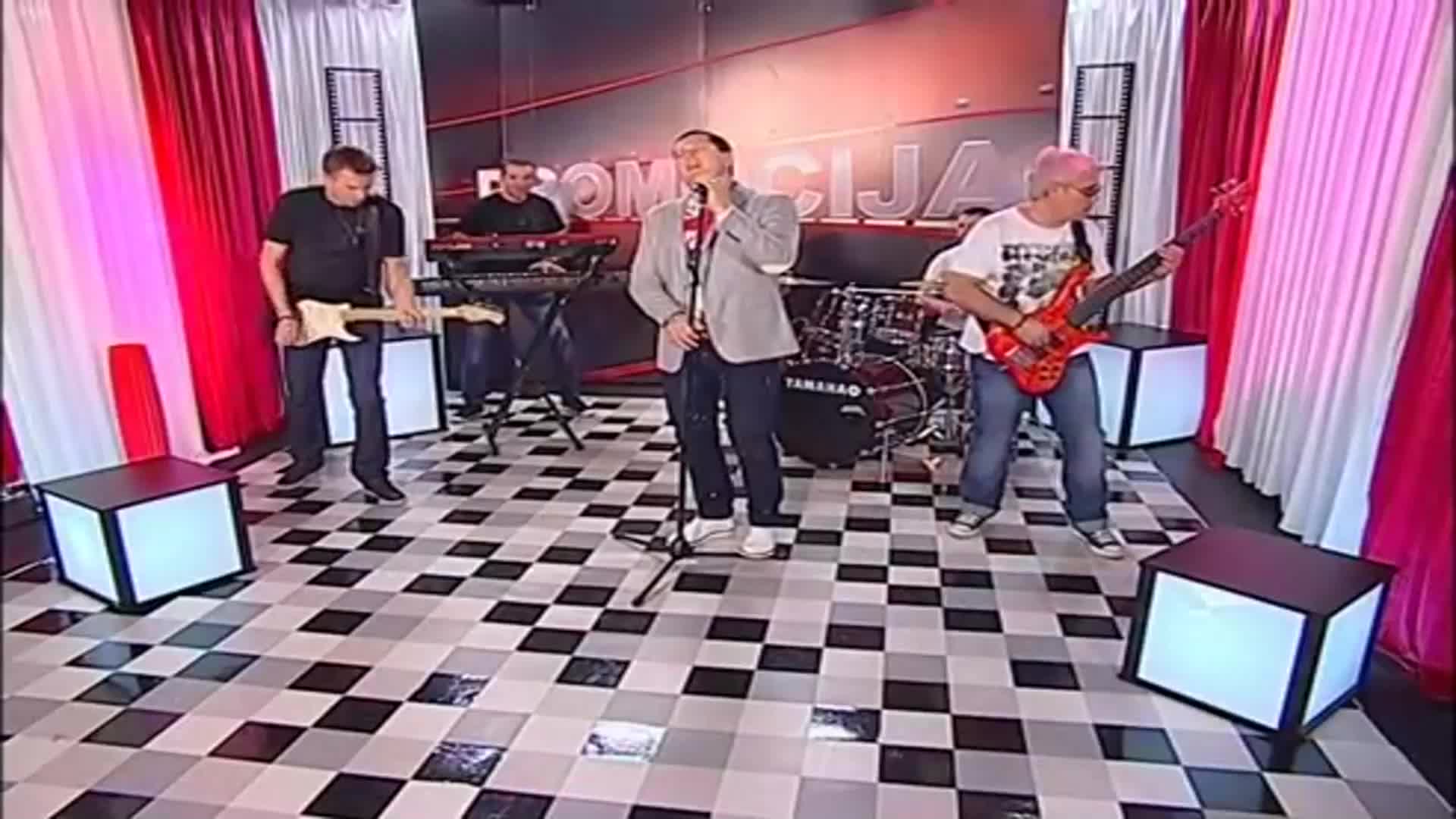 Превод !!! Ацо Пейович - Година и повече