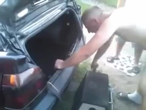 Смях ... Поставяне на субуфер !!! Руски стил .