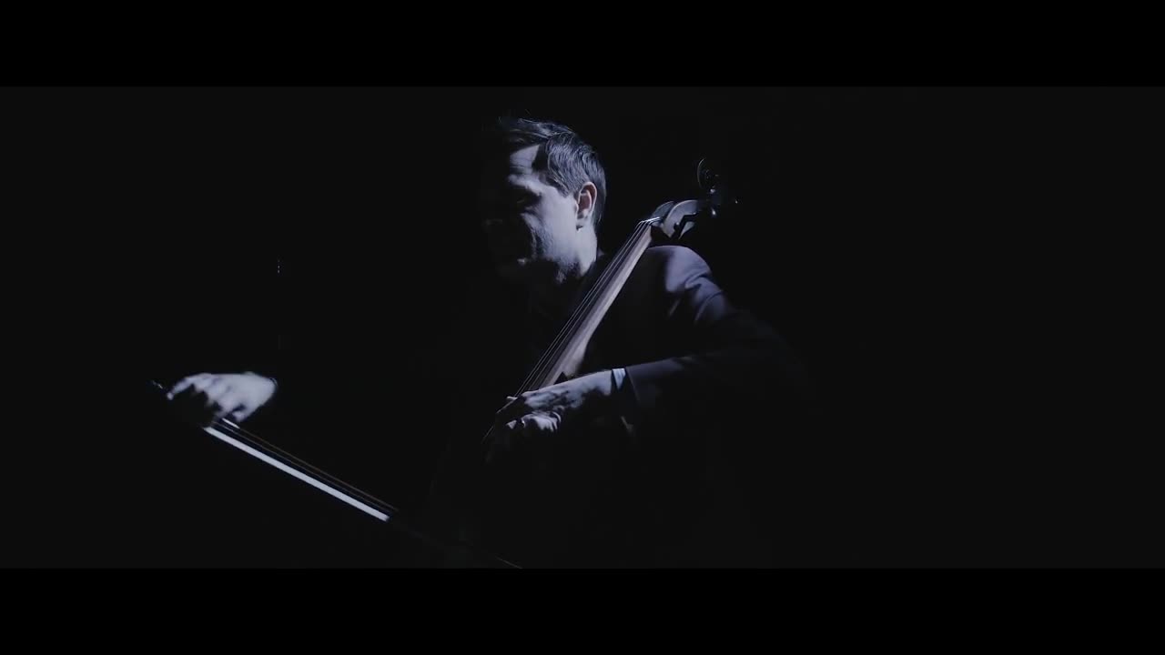 Страхотен Mozart кавър на Adele - " Hello"