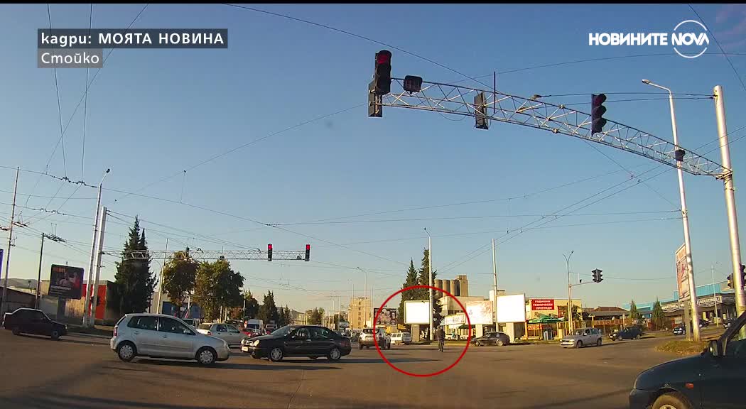 ОТ "МОЯТА НОВИНА": Дързък велосипедист измисли свои правила на пътя