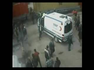 Турчин оцелява след сблъсък между влак и камион