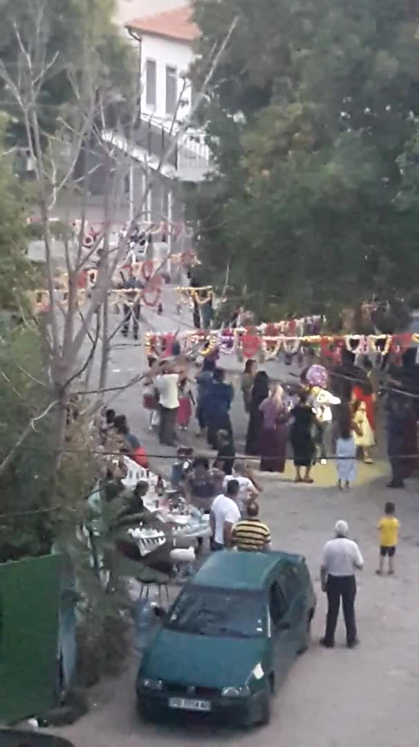 Ежедневен шумен ромски терор в центъра на Пловдив