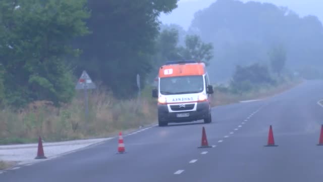 Тежка катастрофа затвори подбалканския път за Бургас