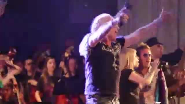 Mark Wood and Dee Snider - Were Not Gonna Take It