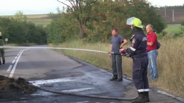 Камион се запали в движение