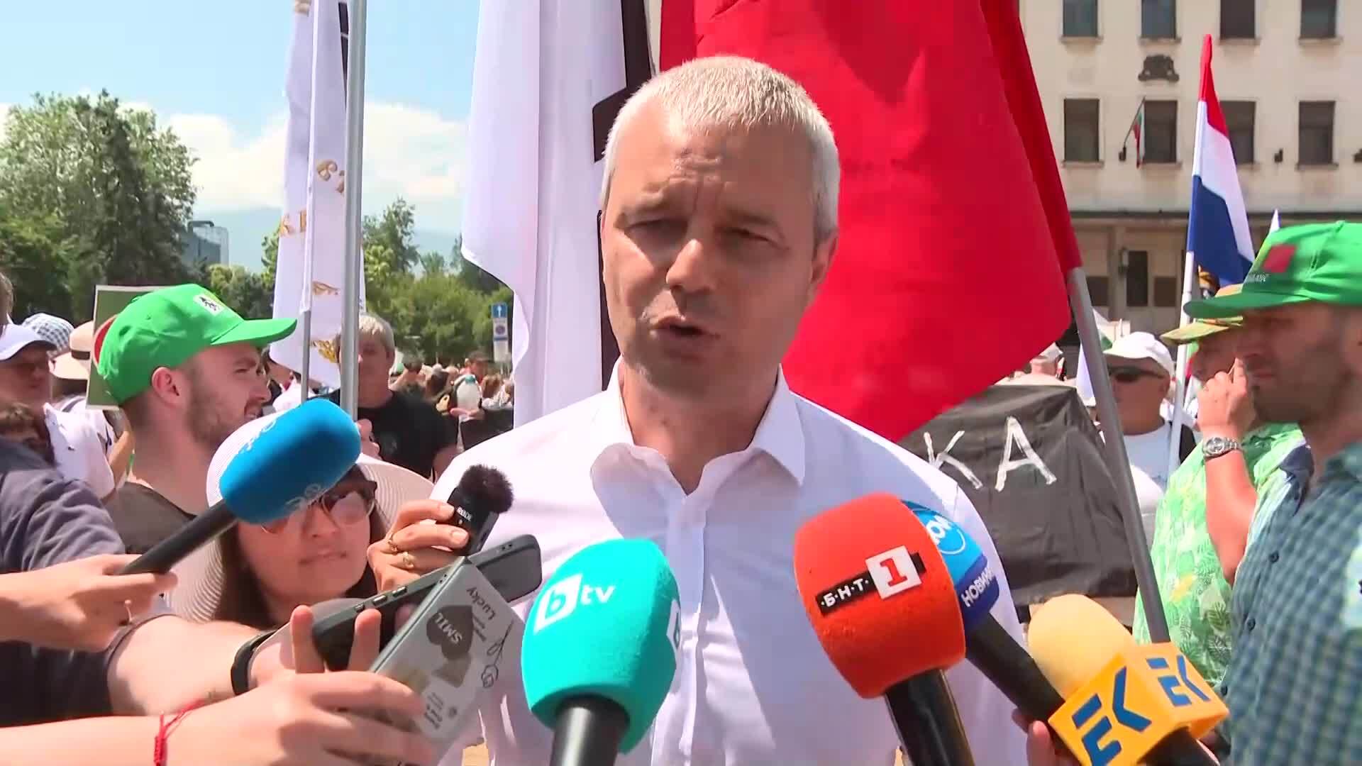Костадинов: Битката за финансовата независимост на България тепърва започва