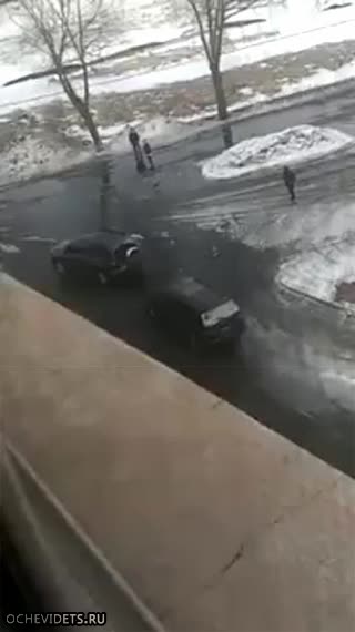 Освирепели жени разиграват истинска епична автобитка !