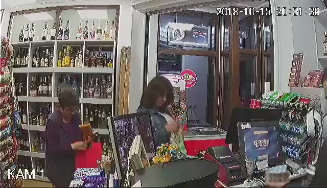 Жена краде от магазин за алкохол и цигари в жк "Възраждане"