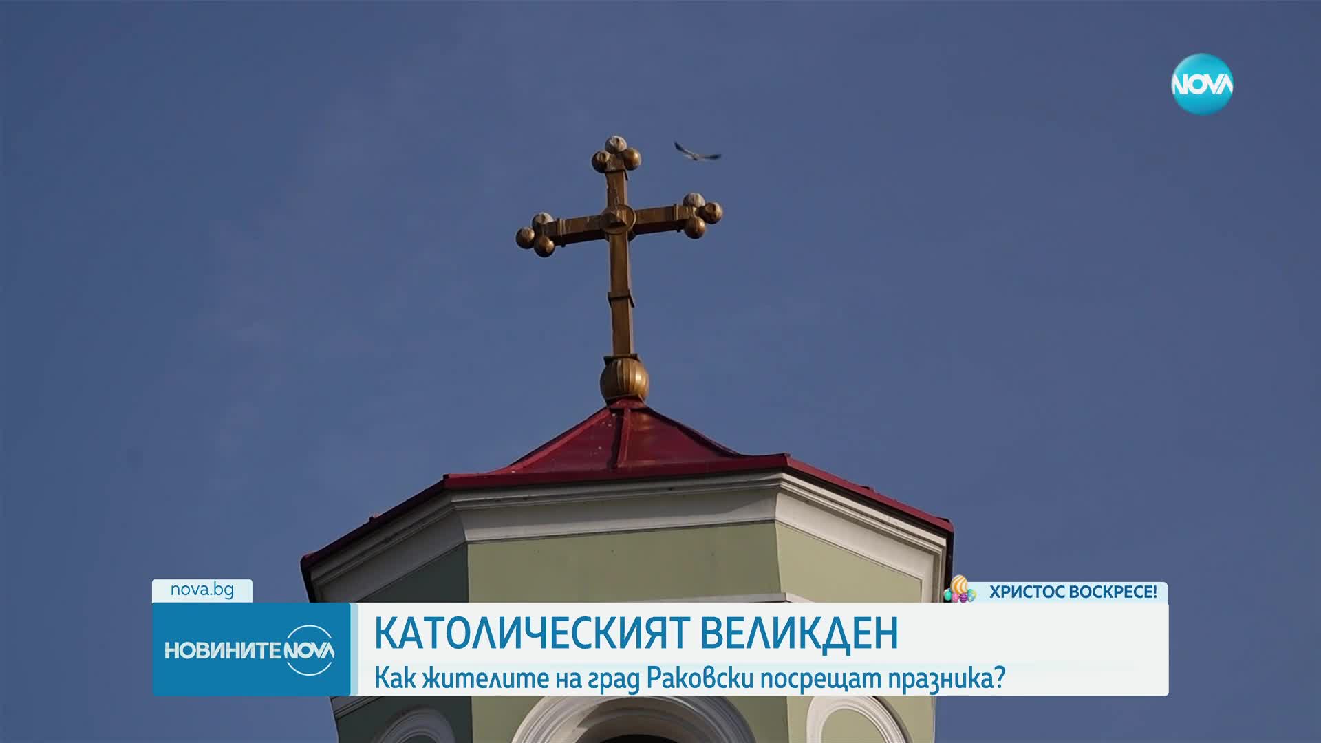 Хиляди вярващи изпълниха храмовете в страната, за да посрещнат Христовото Възкресение (ОБЗОР)