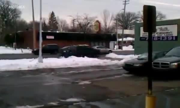 Ето какво да направите ако ви се развали колата насред пътя