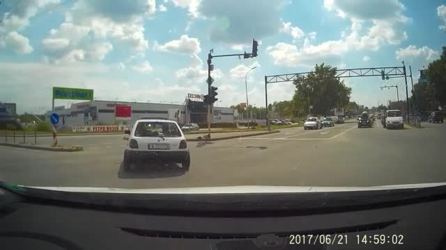 "Моята новина": Да се тикнат пред теб и да те наругаят!!!