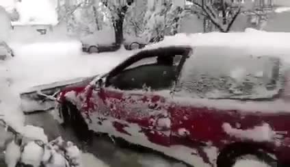 Как Honda от Павликени се справя със снега