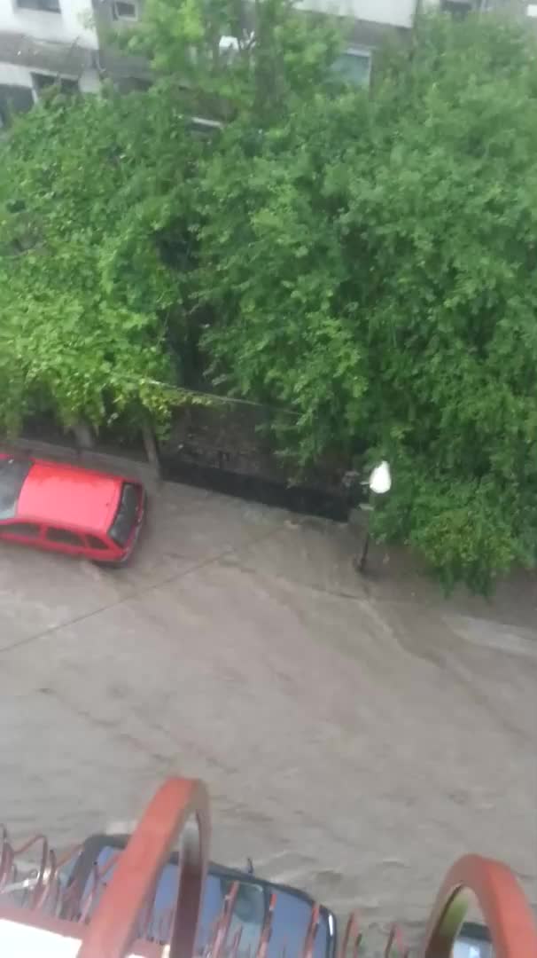 Поредно наводнение във Варна след обилен дъжд
