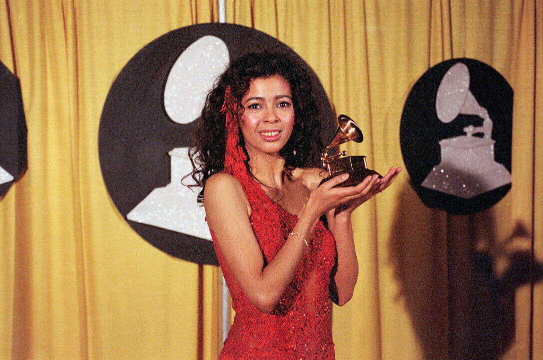 Носителката на награди Оскар и Грами певица и актриса Айрин