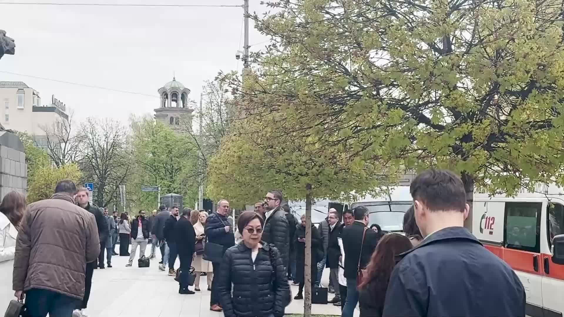Сигнал за бомба евакуира Съдебната палата в София