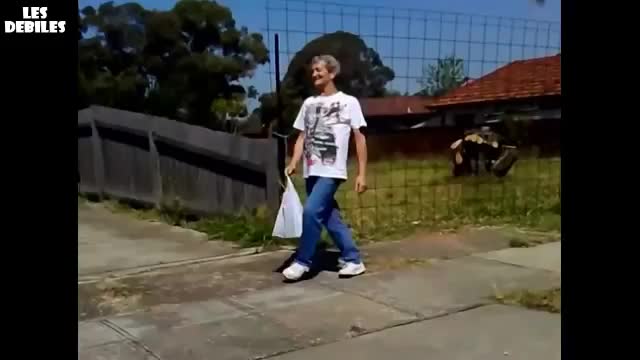 Пиян като мотика ( смях )