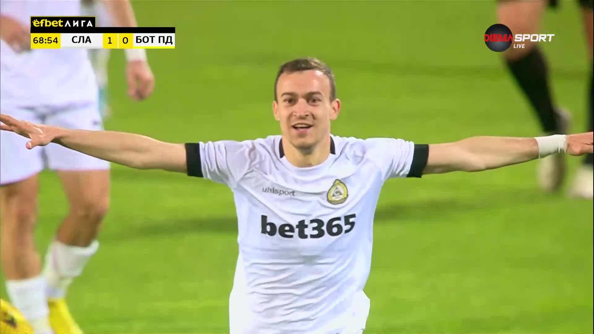Тони Тасев откри резултата с феноменален гол