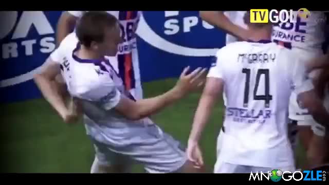 >Смешен футбол 2013