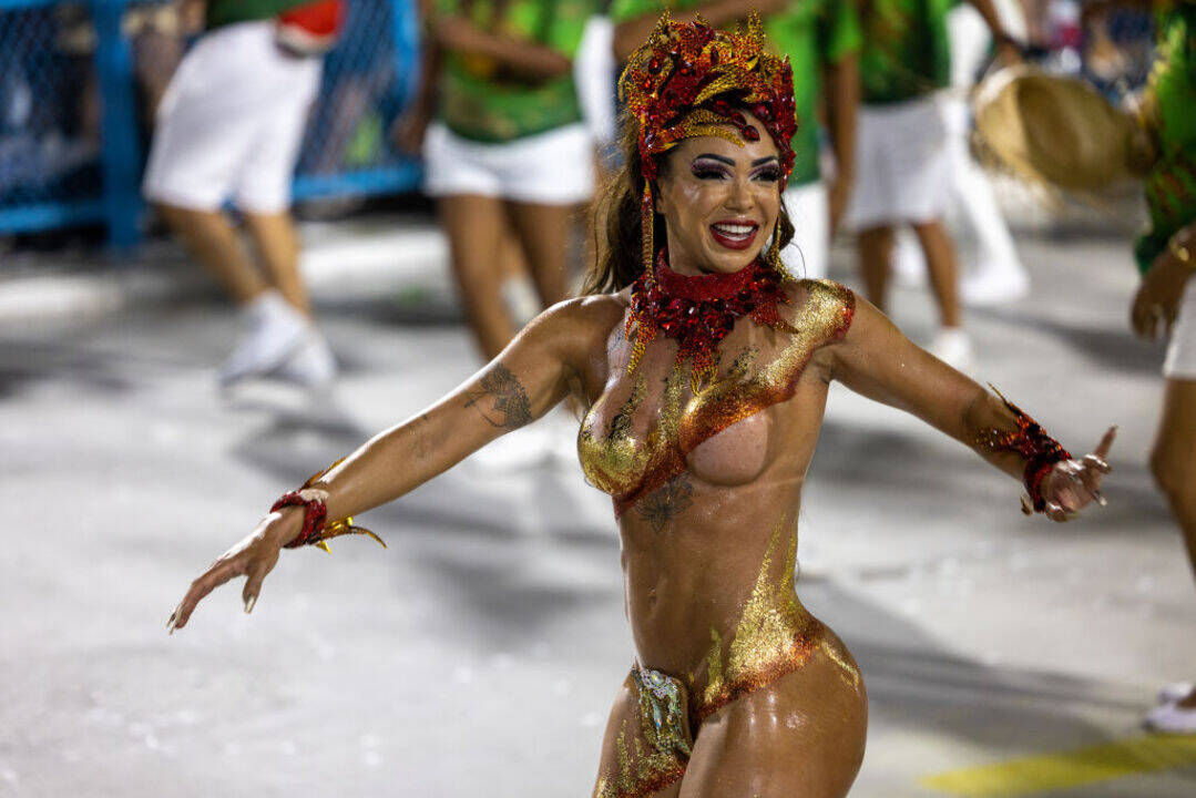 Карнавалът в Рио де Жанейро започна с тържествена церемония на