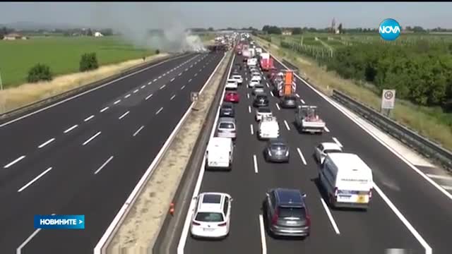 Катастрофа с български тир блокира италианска магистрала