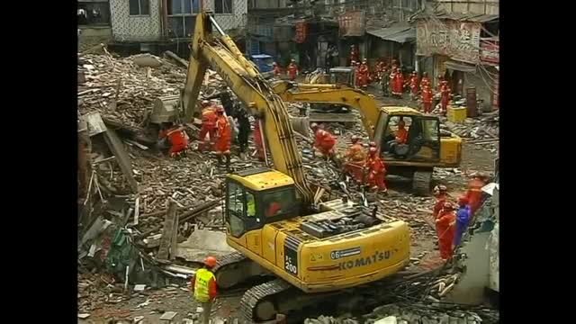 Четири жилищни сгради се срутиха в Китай