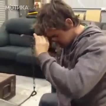 Идиот срещу капан за зайци - Щуро