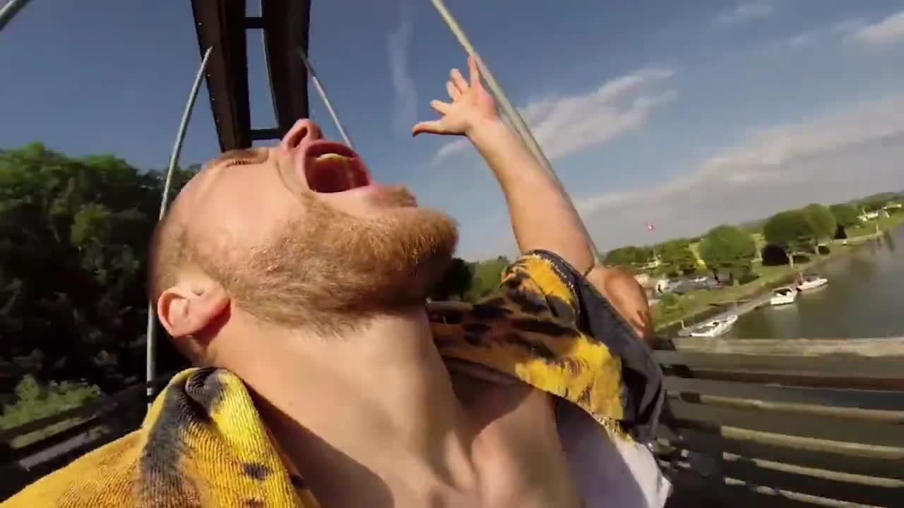 Екстремна гимнастика под моста!