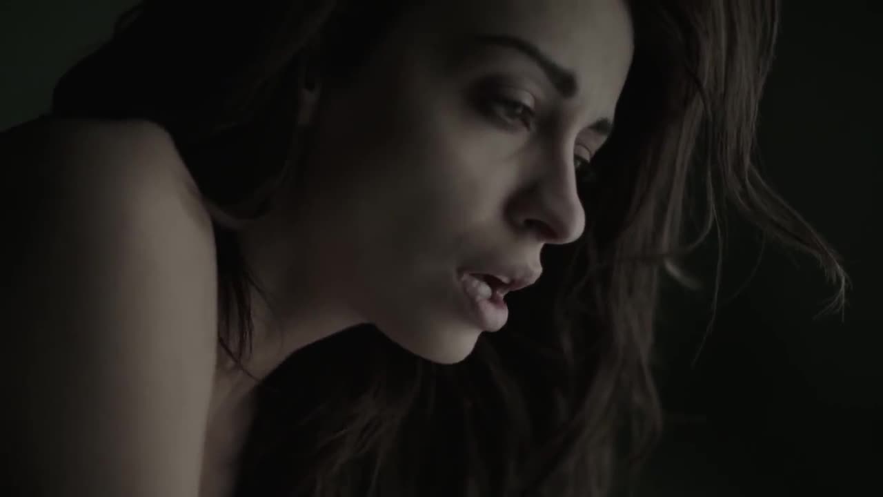 >New 2014 Любовен Вятър - превод - Eleni Foureira - Anemos agapis - Official Video