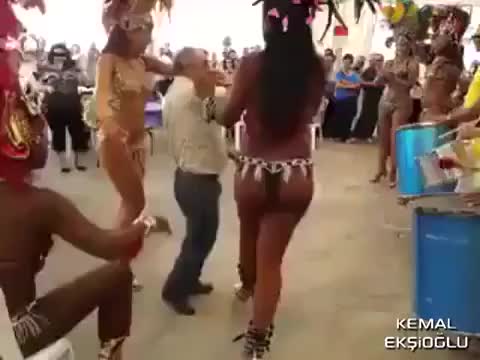 Мъж самба танцьорка и още нещо.