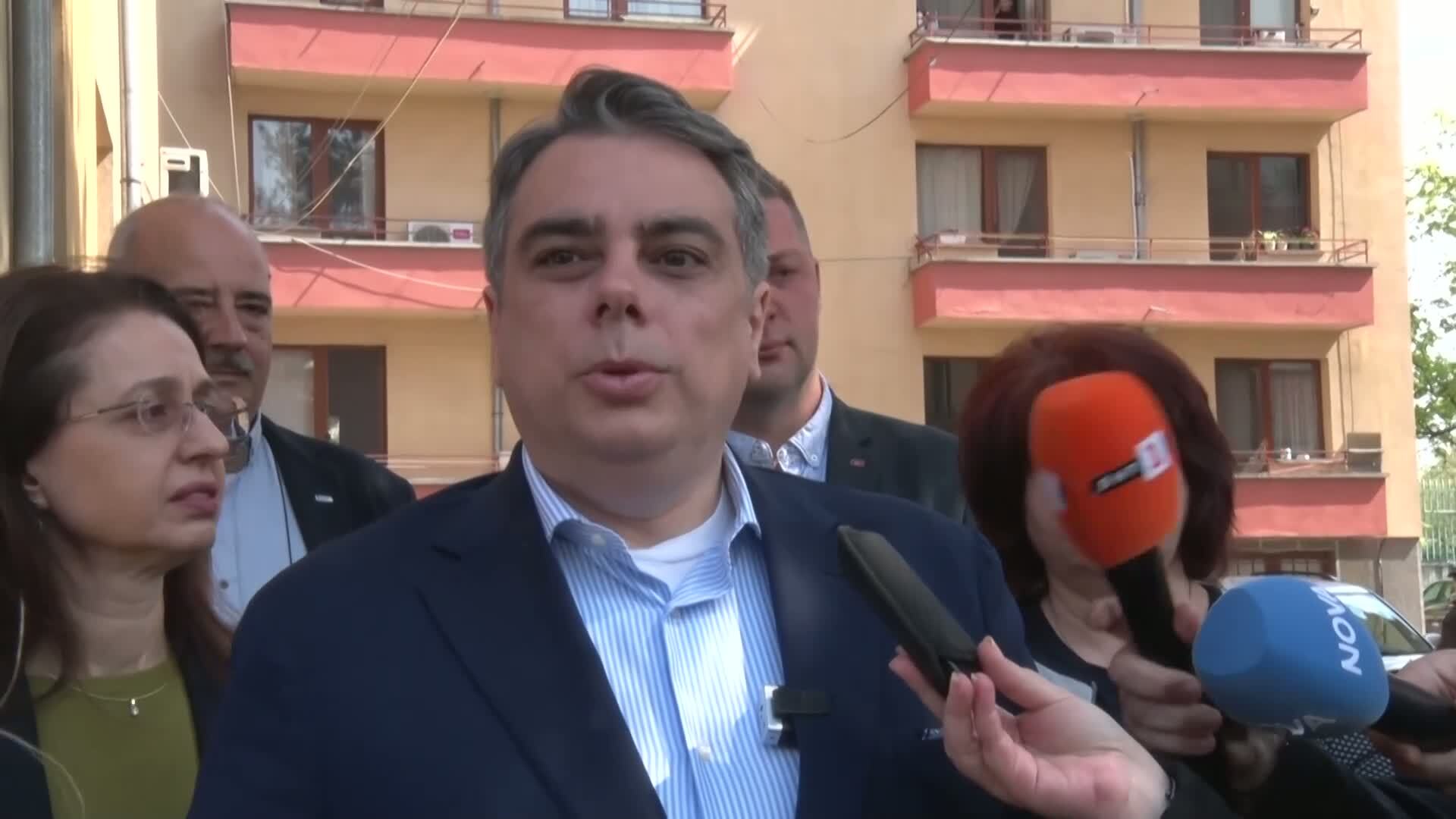 Асен Василев: Излезте и гласувайте