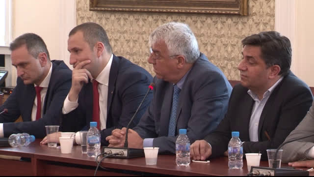 Бюджетната комисия одобри намаляването на партийните субсидии на 1 лев на глас