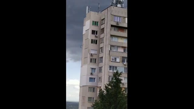 Почистване на покрив по български