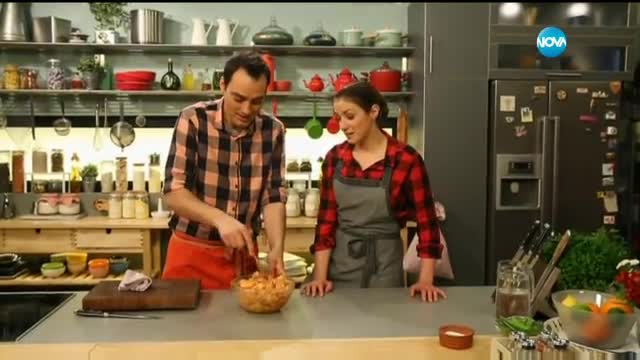 Печени пилешки крилца със сос от синьо сирене - Бон апети (18.05.2016)
