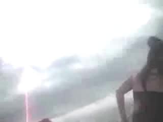 Случайно заснето