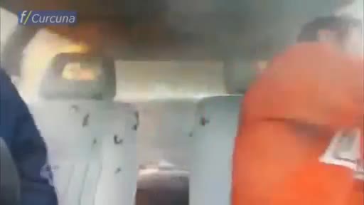 Смях! Никога Не Си Играй С Огънят.. Особено в Колата