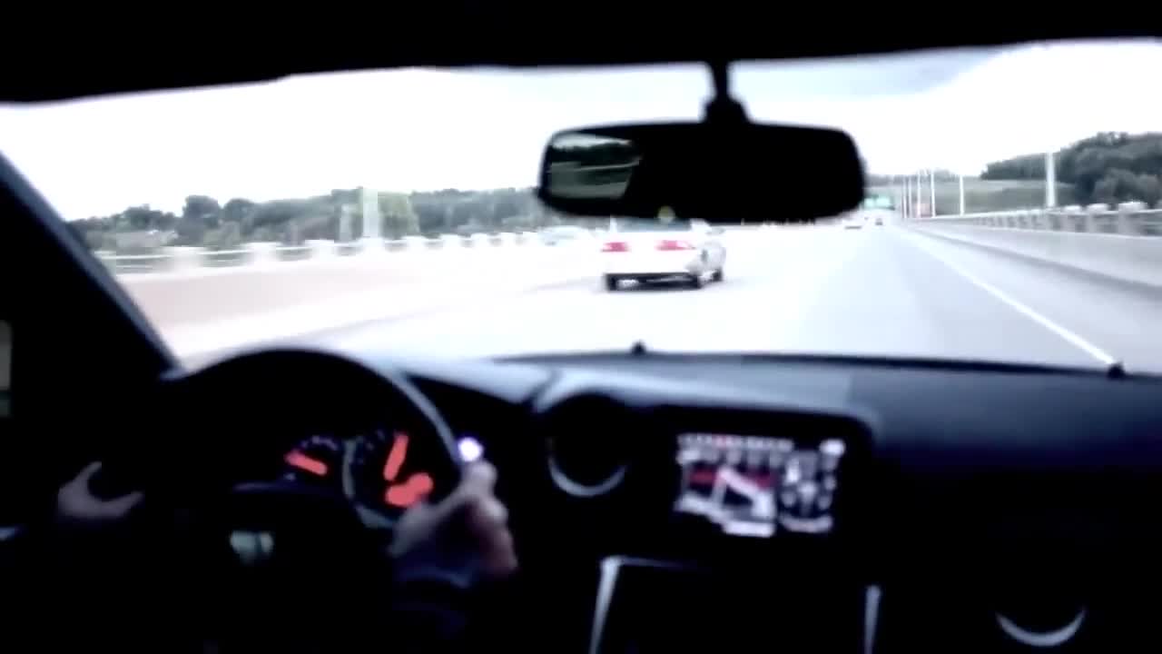 Nissan Gtr атакува...