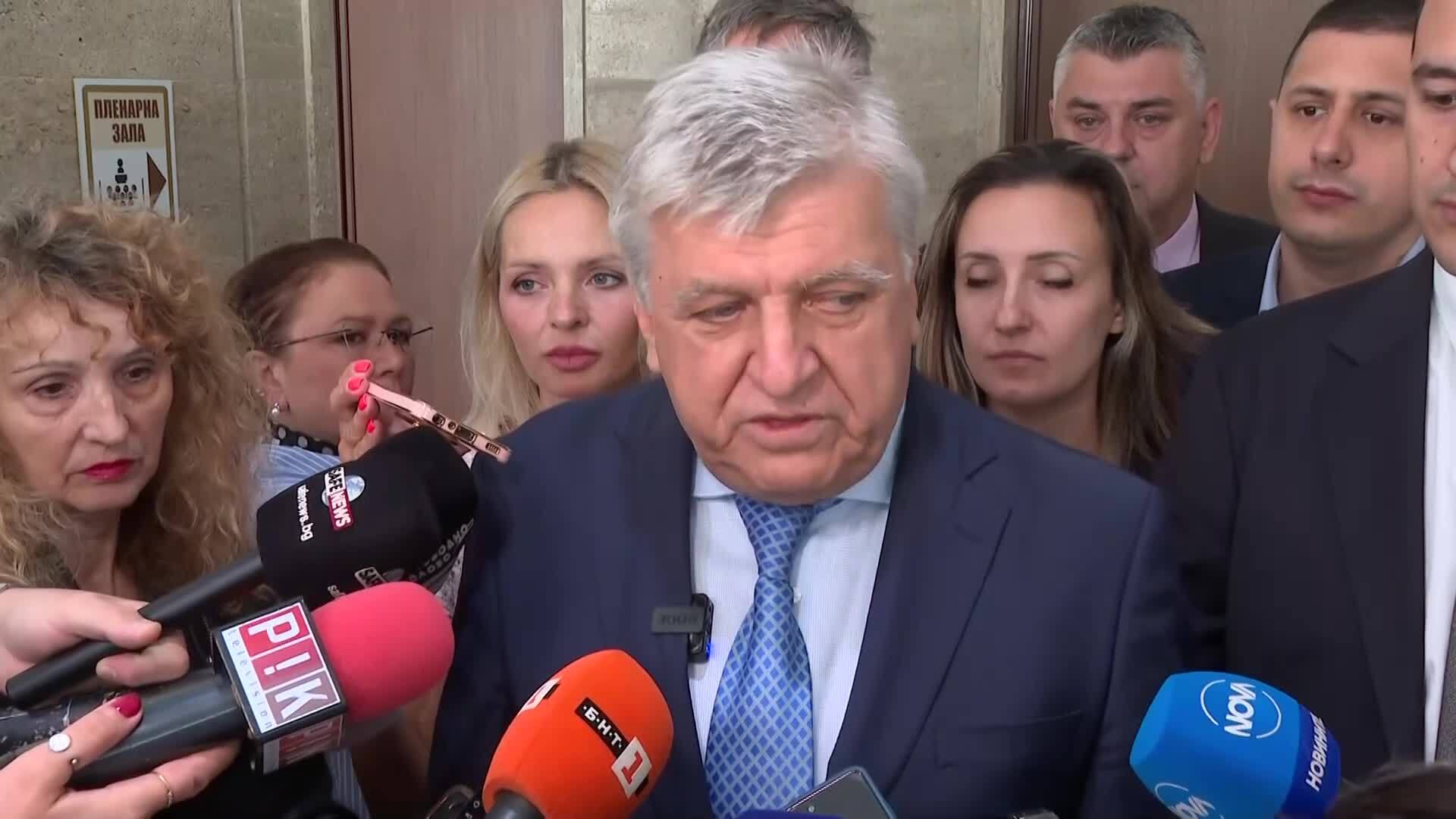 Румен Гечев определи вота като безсмислен и загубено време