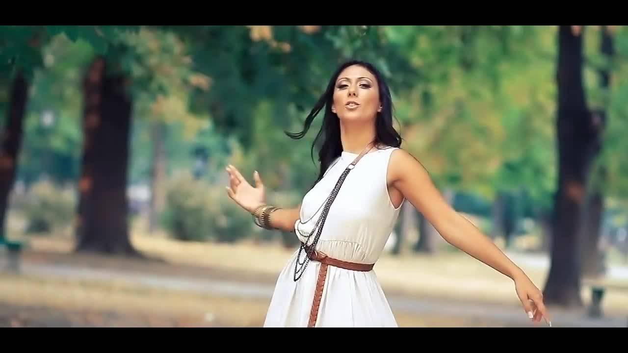 Aleksandra Dabic - Falis mi prokleto (hq) (bg sub)