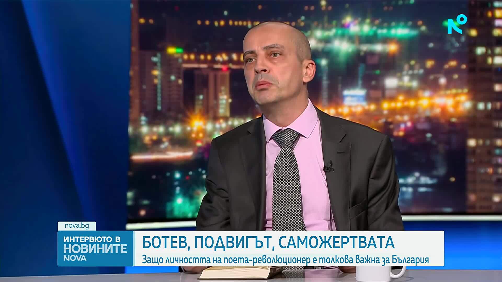 Тодор Чобанов представи учебник по аритметика, написан от Христо Ботев