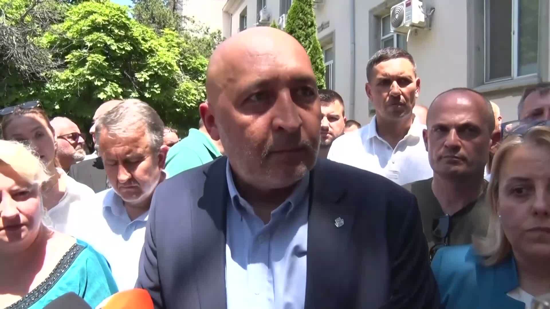 Кметът на Кърджали след разпита: Не съм издирван престъпник и не се укривам